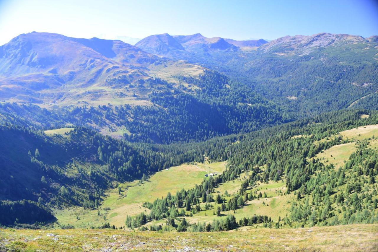 Alpenflair Appartment Mit Aussicht Zum Traeumen Turracher Hohe Esterno foto